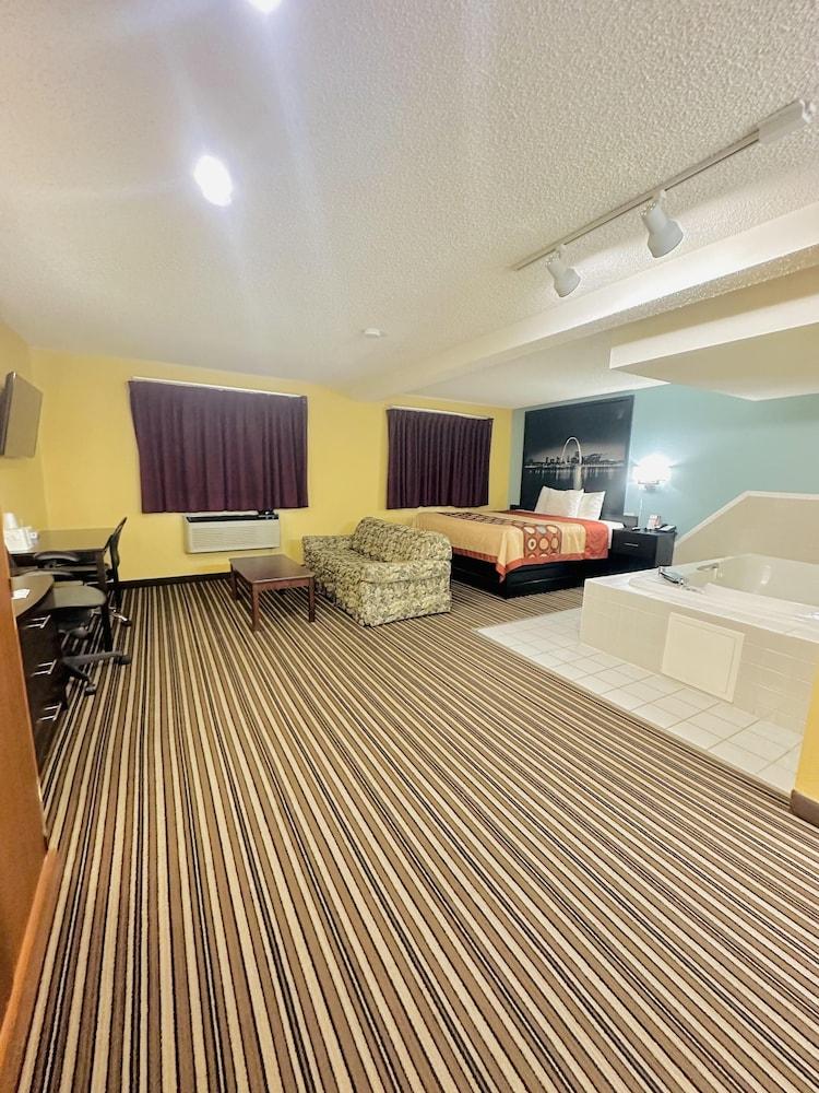 Super 8 by Wyndham Warrenton photo 11