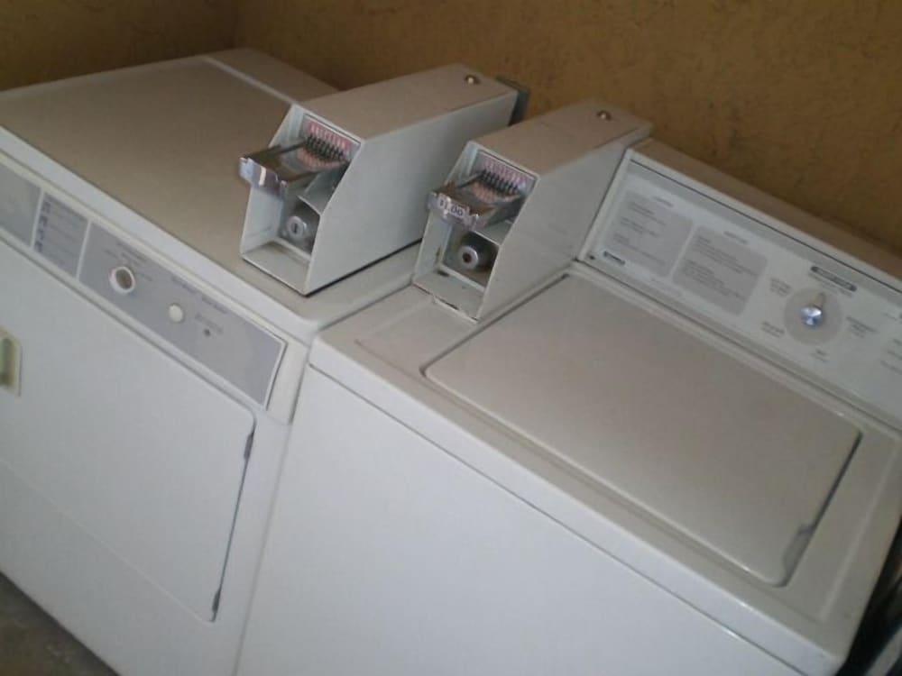 Ontario Inn & Suites photo 49