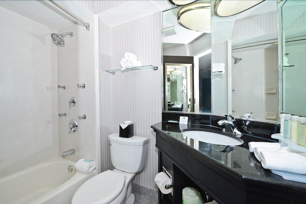Holiday Inn Express Fishkill-Mid Hudson Valley by IHG photo 25