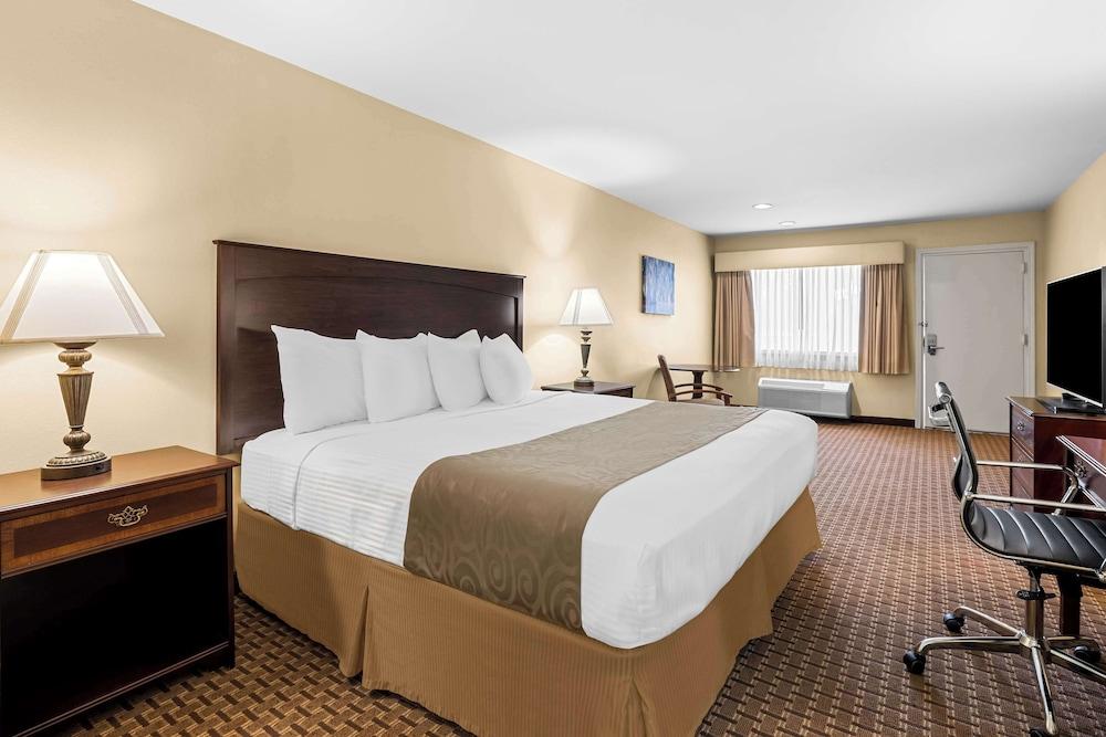 Best Western Forest Inn photo 24