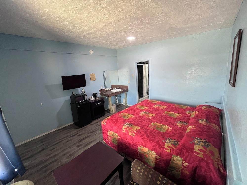 Packsaddle Motel photo 7