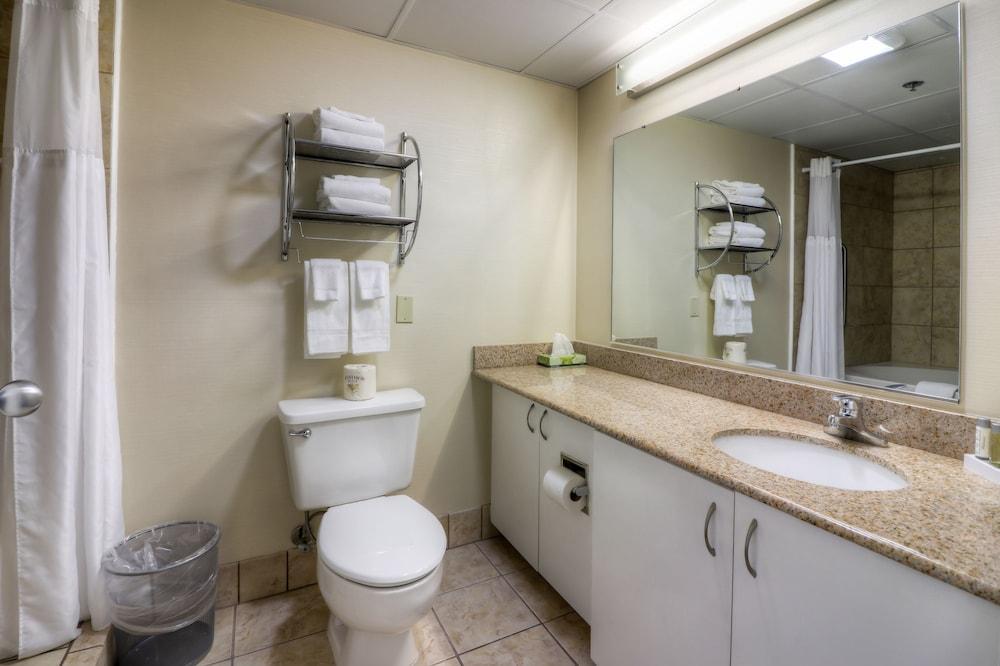 The Breakers Hotel & Suites photo 26