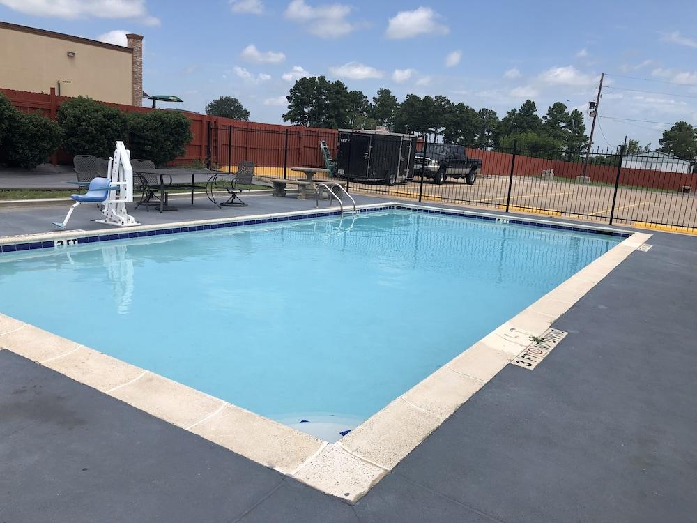 Quality Inn Madisonville photo 34
