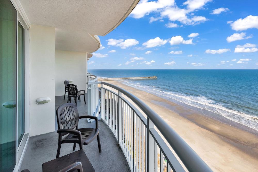Sandy Beach Oceanfront Resort photo 25
