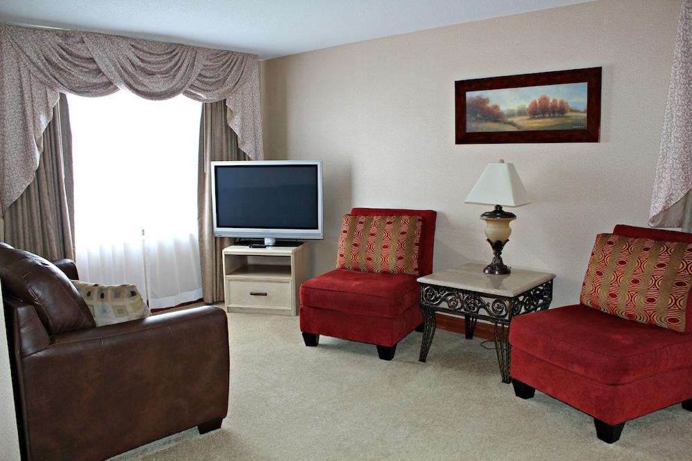 Express Suites Riverport Inn & Suites photo 52