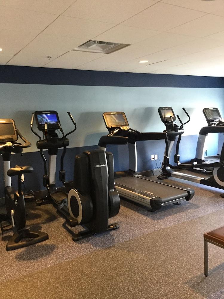 Radisson Hotel Detroit Metro Airport photo 20