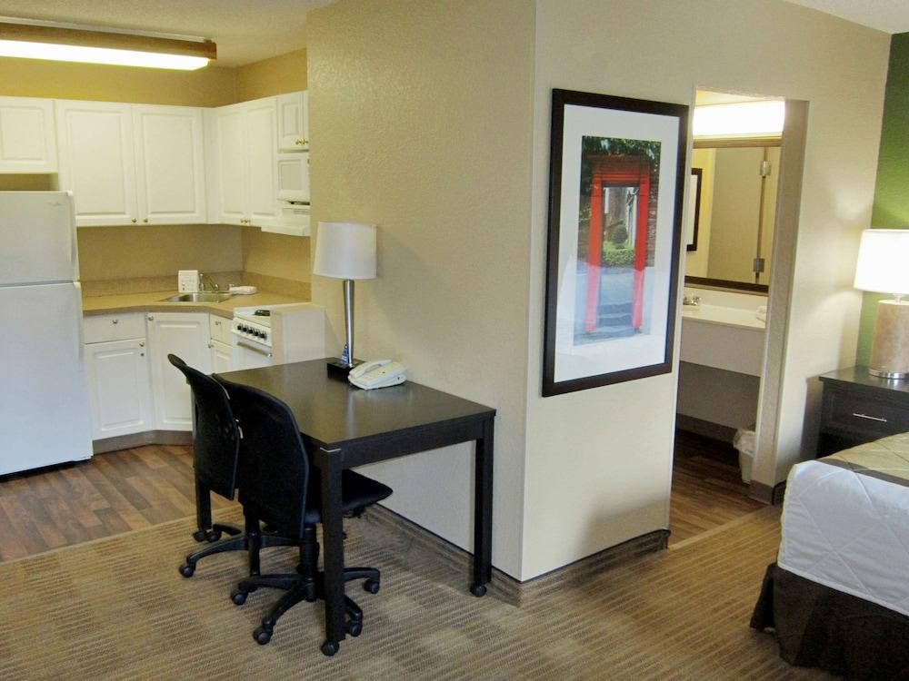 Extended Stay America Suites Boston Westborough East Main St photo 6