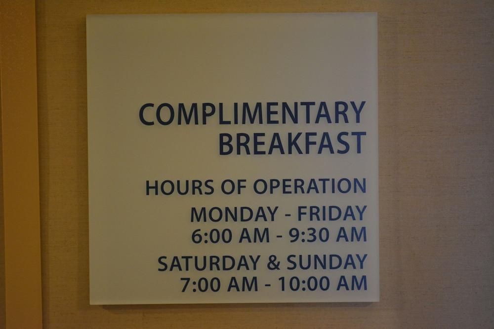 Holiday Inn Express & Suites Lancaster by IHG photo 44