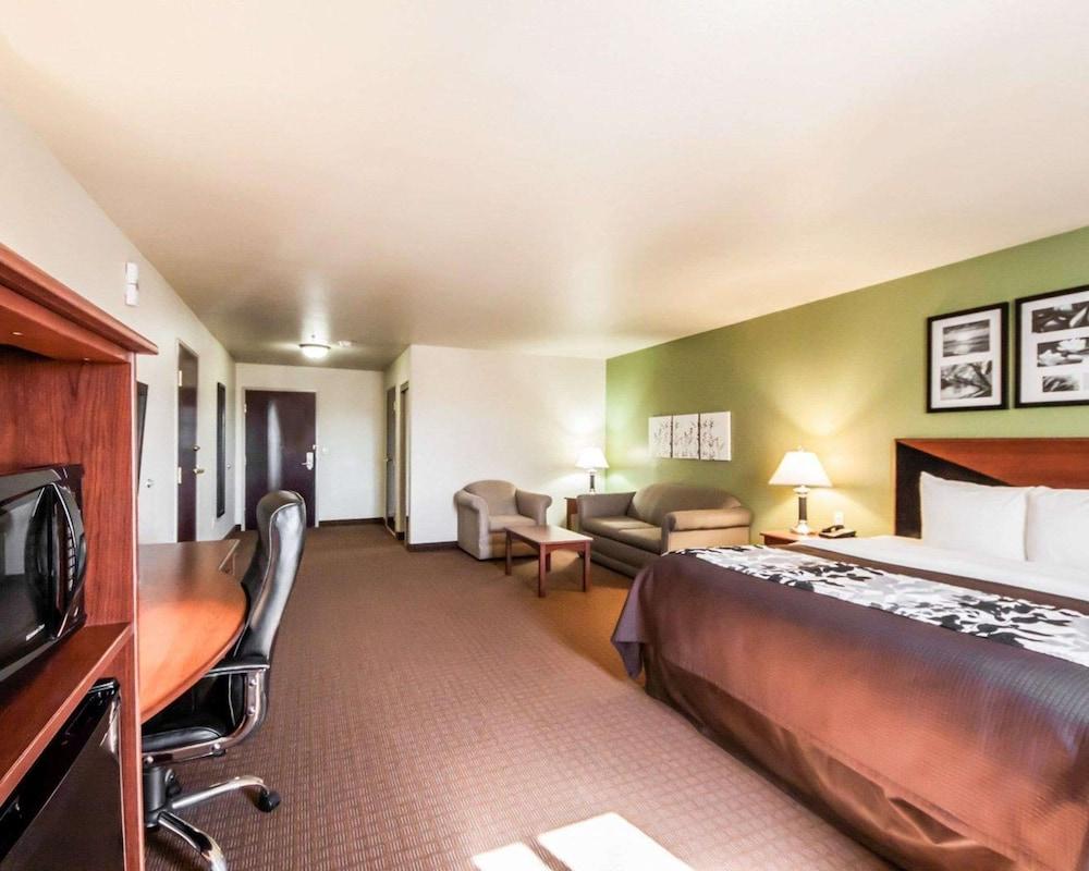 Sleep Inn & Suites Shamrock photo 25