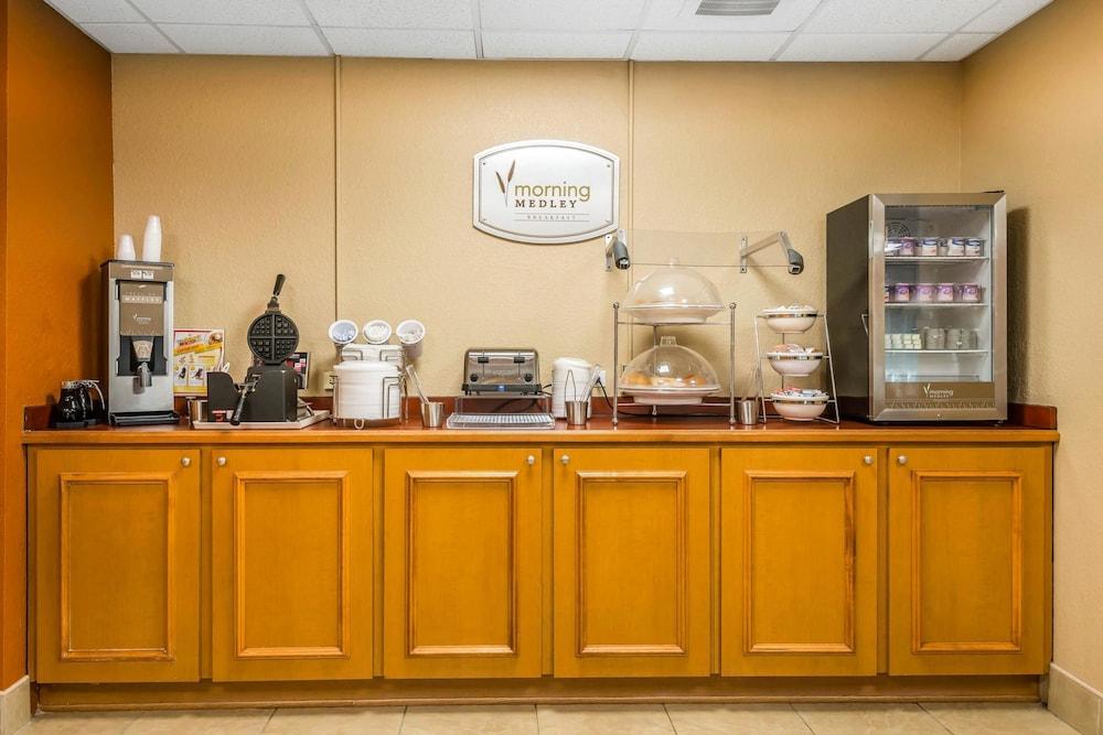 Sleep Inn and Suites - Ocala / Belleview photo 43