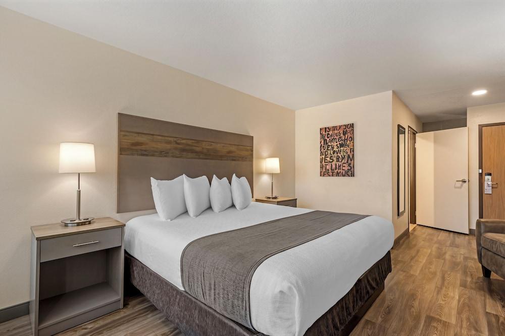Executive Residency By Best Western Waterloo & Cedar Falls photo 2