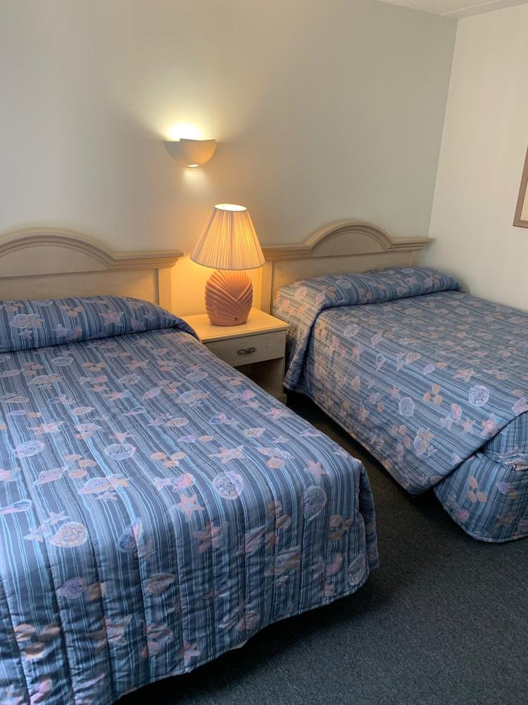 Roman Holiday Motel photo 4