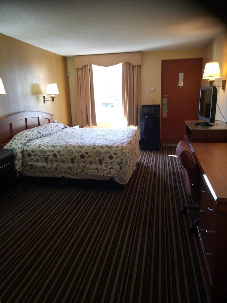 Rodeway Inn Mount Laurel Hwy 73 photo 8