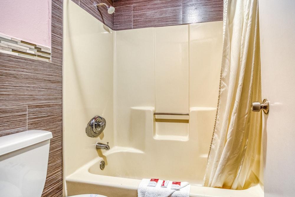 Passport Inn Whittier photo 22