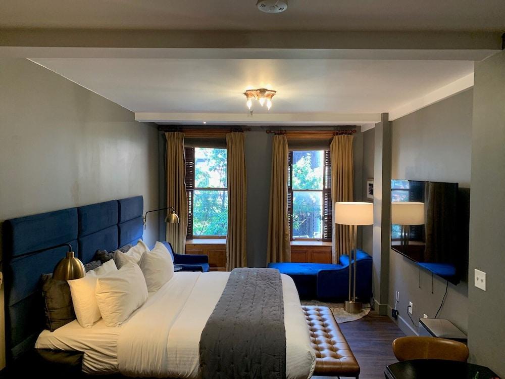 The Historic Blue Moon Hotel - NYC photo 19