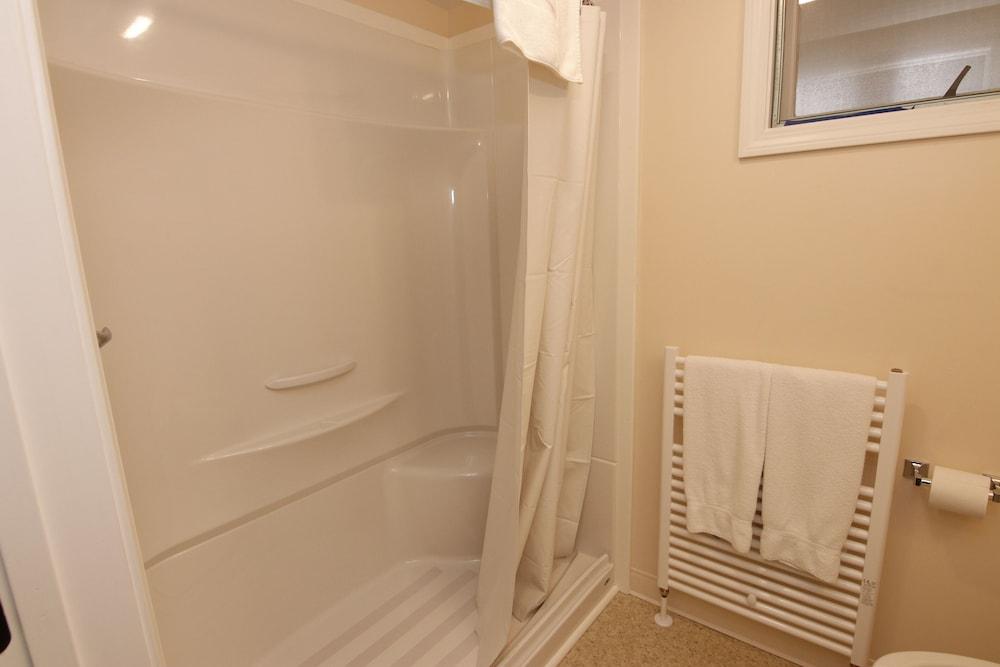 Colebrook C.C. & Motel photo 21