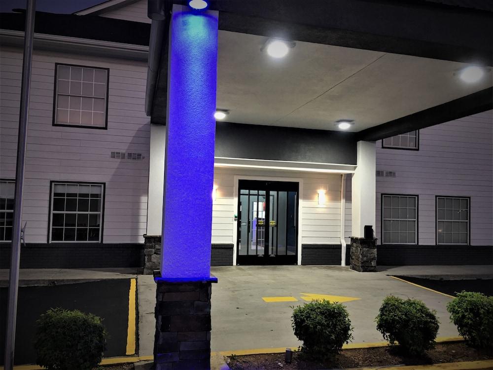 Baymont by Wyndham Adairsville photo 24