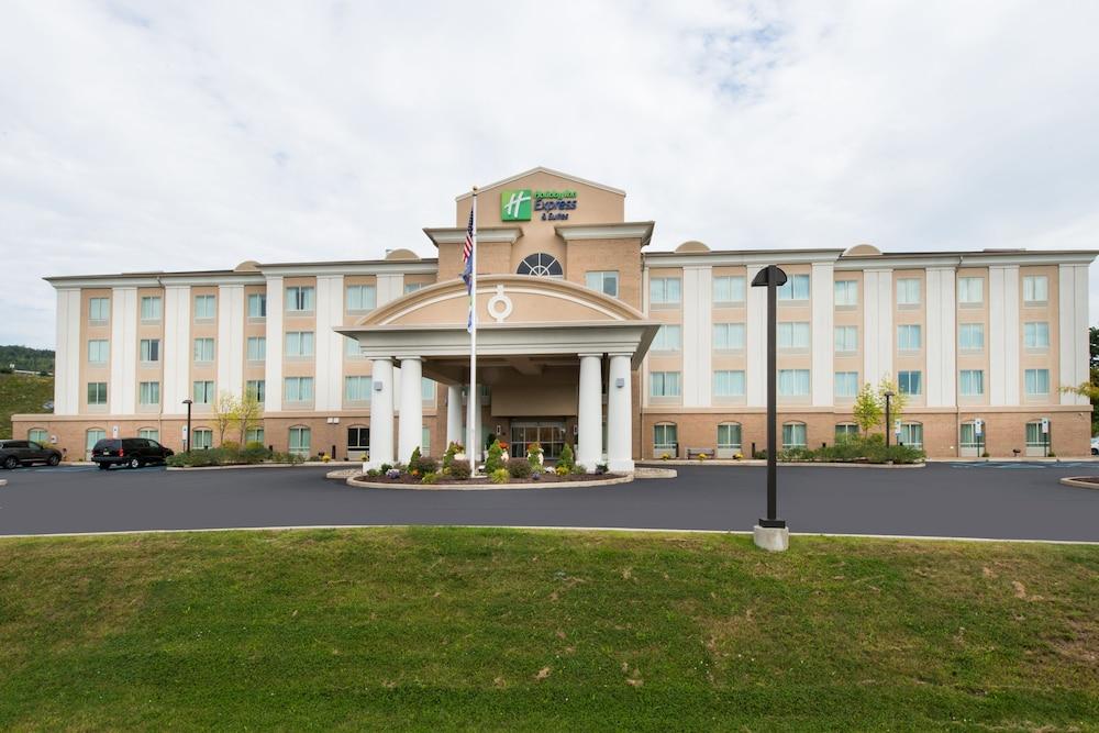 Holiday Inn Express Hotel and Suites Scranton by IHG — hotel in Scranton