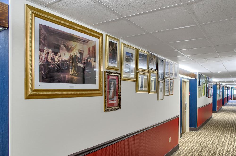 Hometown Inn photo 4