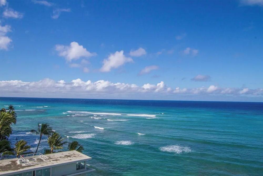 Diamond Head Beach Hotel photo 19