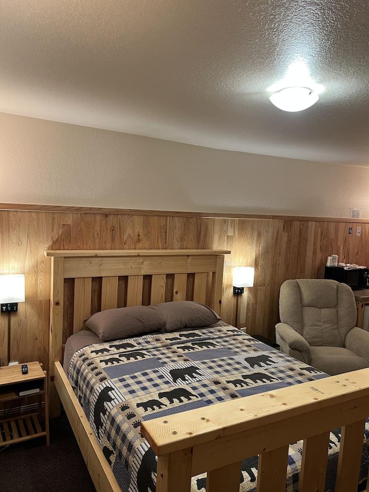 Sportsmen Motel photo 6