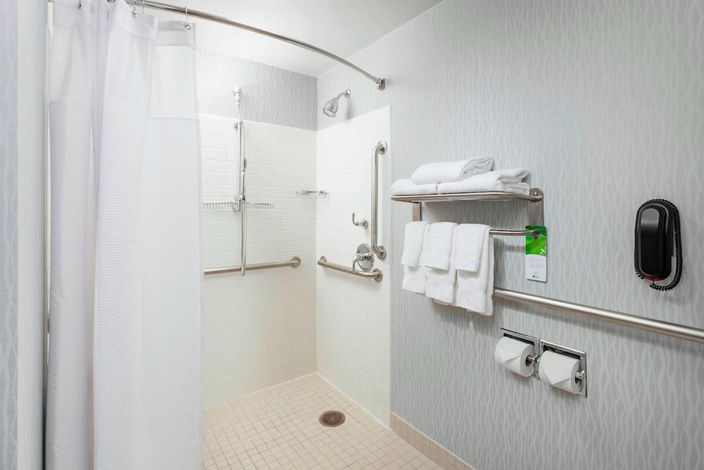 Springhill Suites by Marriott Chicago Downtown/ River North photo 13