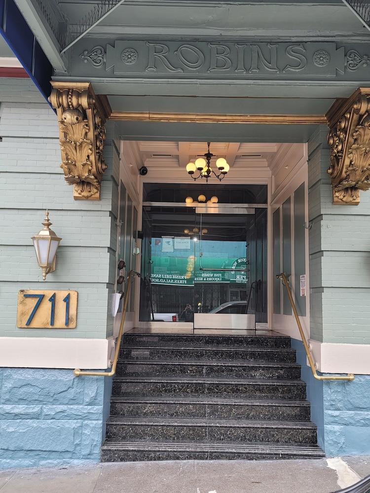 Ansonia Hotel - Hostel photo 1