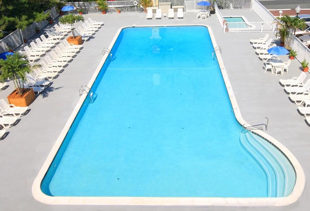 Harrison Hall Hotel photo 2