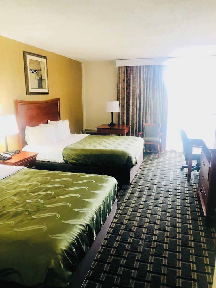 Quail Inn & Suites photo 10