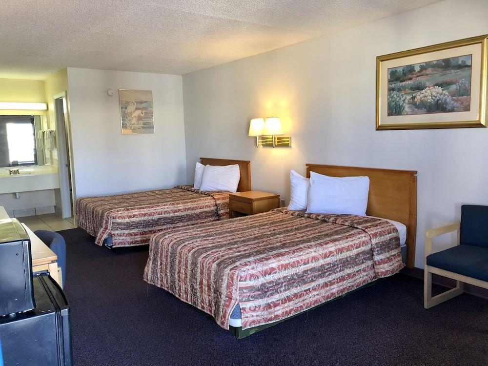 Royal Inn photo 2