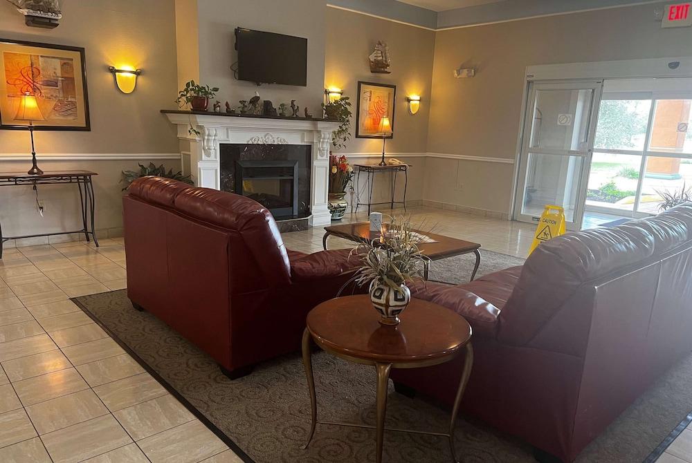 Baymont by Wyndham Brenham photo 4