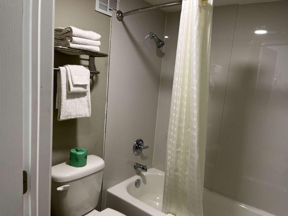 Studio 6 Suites West Memphis, AR - Memphis photo 22