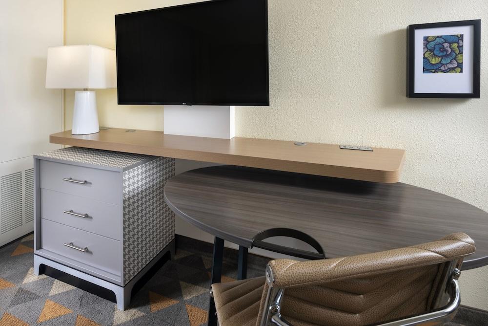 AC Hotel by Marriott Asheville Biltmore Village photo 24