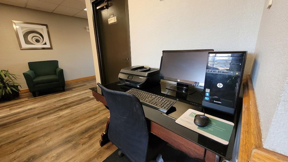 Quality Inn & Suites Marion photo 35