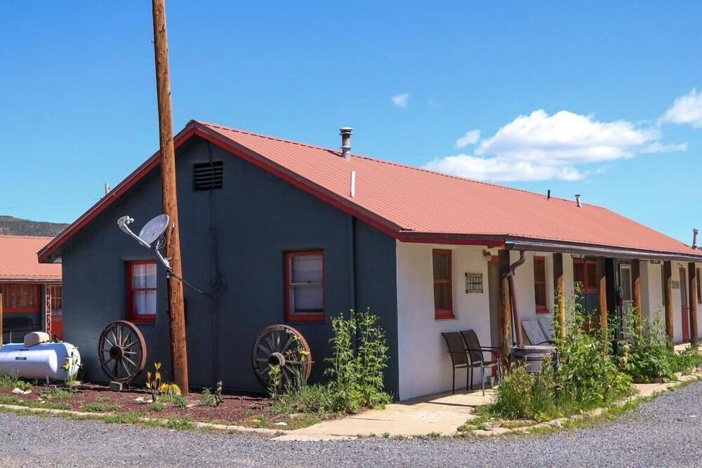 Hikers Cimarron Inn & RV Park LLC photo 66