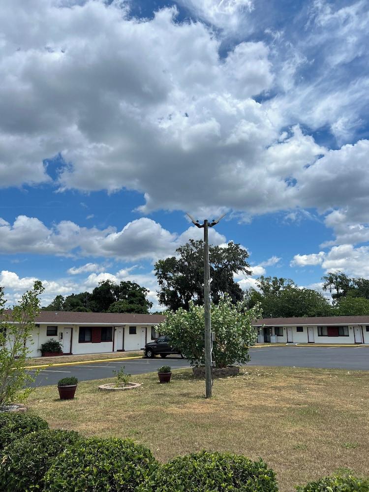 Budget Inn photo 21