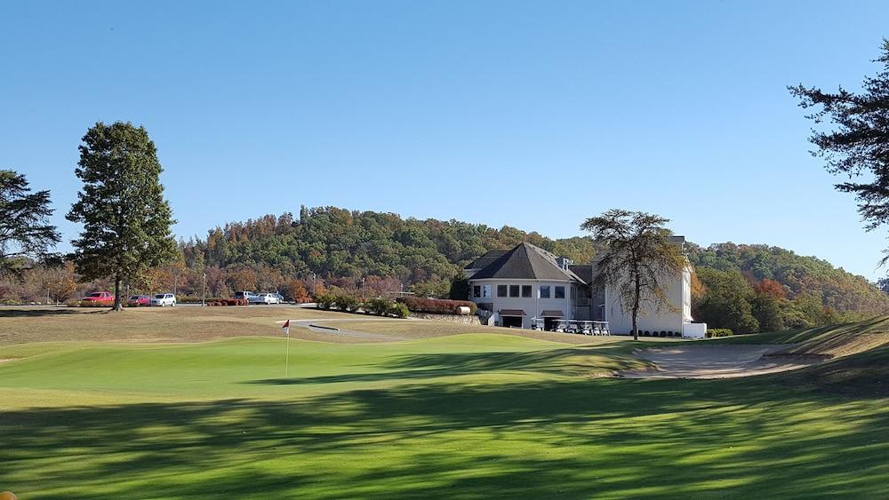 Woodlake Lodge Golf and Country Club photo 14