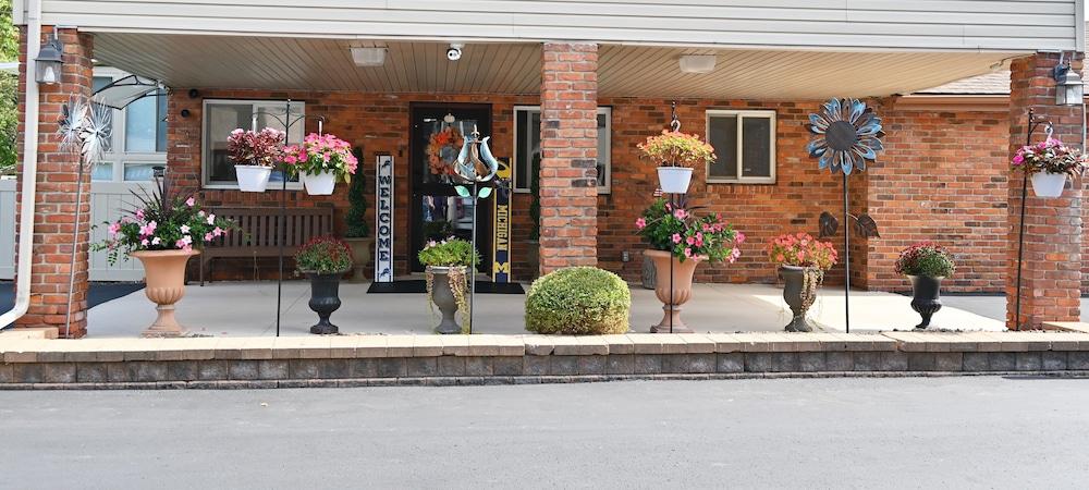 Fellows Creek Lodge photo 21