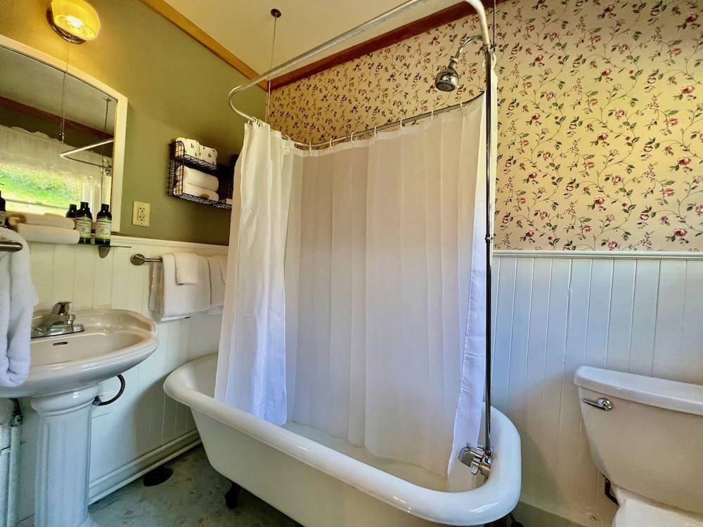 The Historic Requa Inn photo 53