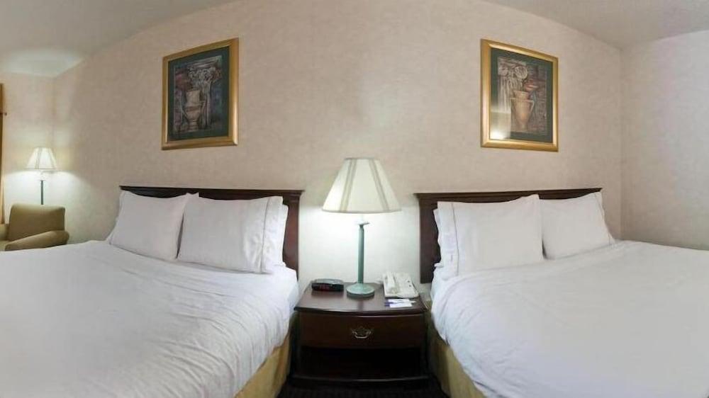 Holiday Inn Express Hotel & Suites Dayton West - Brookville by IHG photo 25
