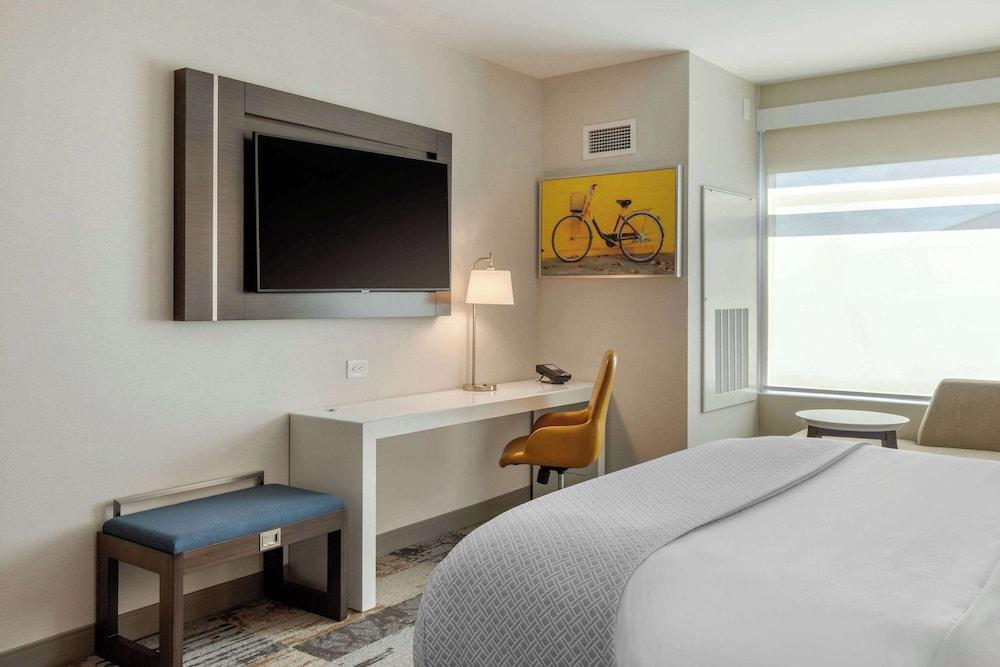 DoubleTree by Hilton Charleston Riverview photo 38