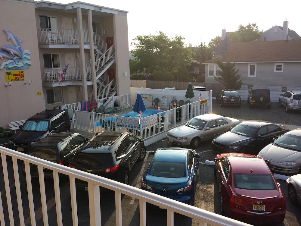Bay Breeze Motel photo 26
