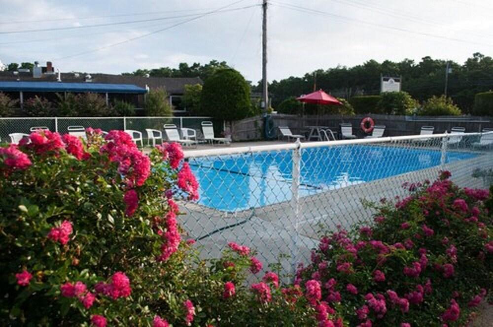 Southfleet Motor Inn photo 9