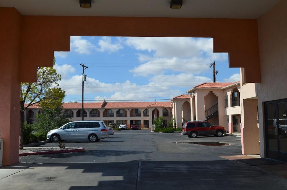 Luxury Inn photo 13