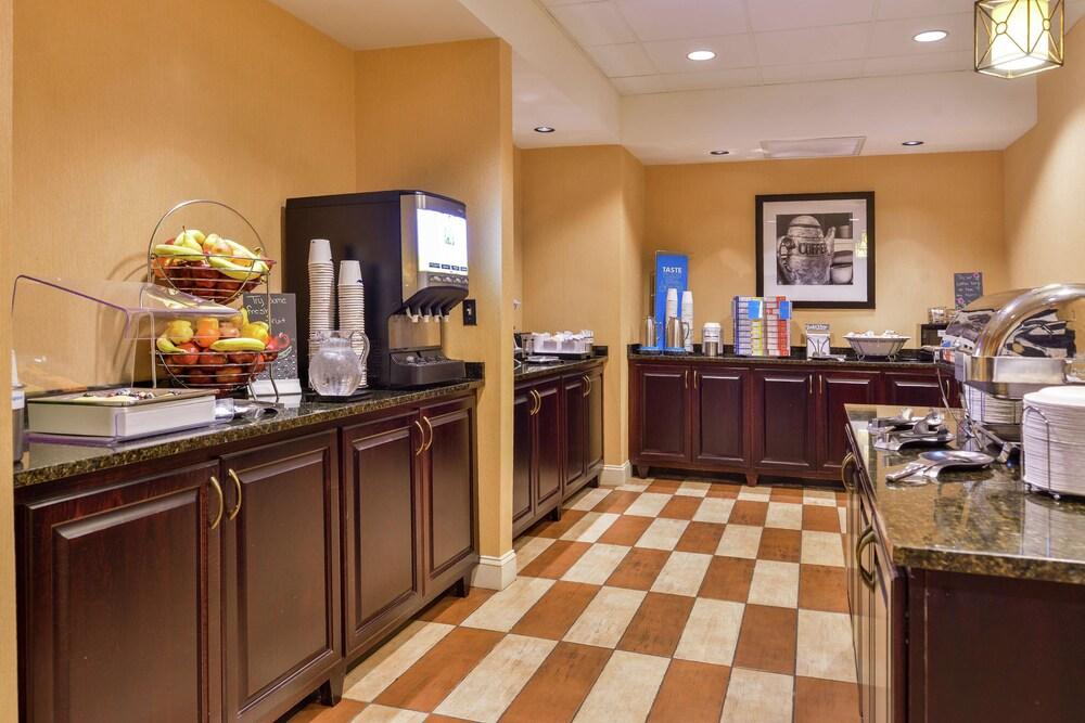 Hampton Inn Jackson photo 68