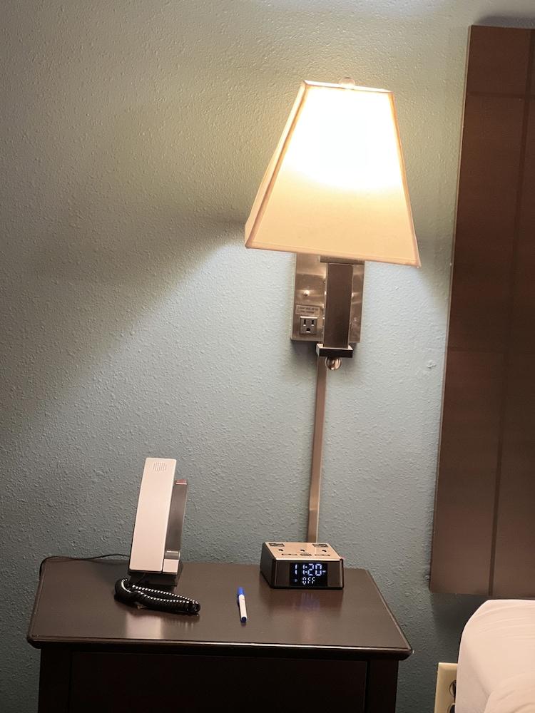 Reston Inn & Suites photo 10