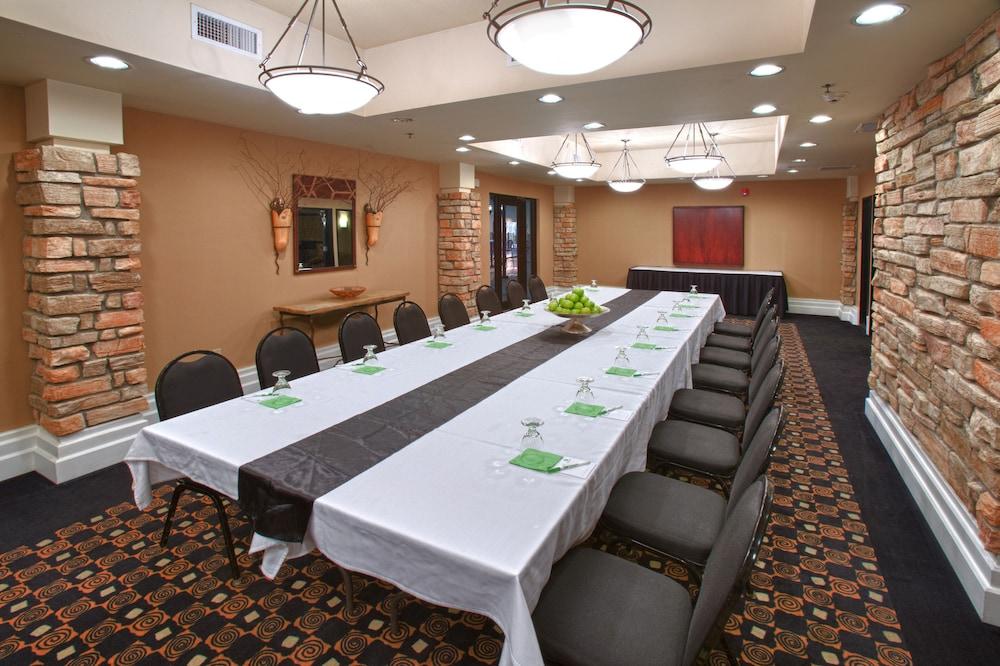 Holiday Inn Hotel & Suites St. Paul NE - Lake Elmo by IHG photo 97