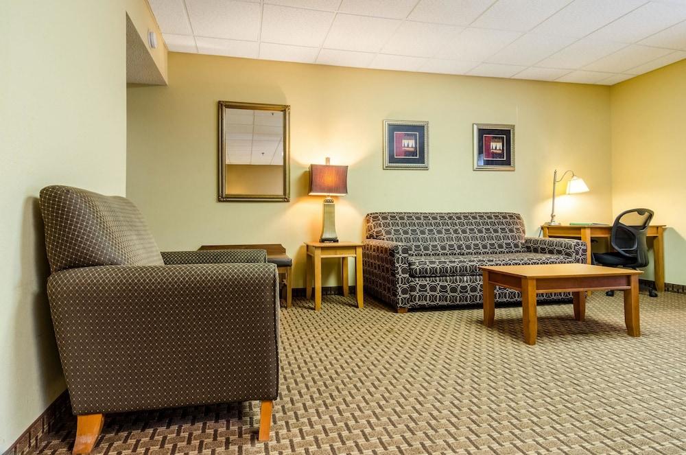 Quality Inn Lumberton North photo 13