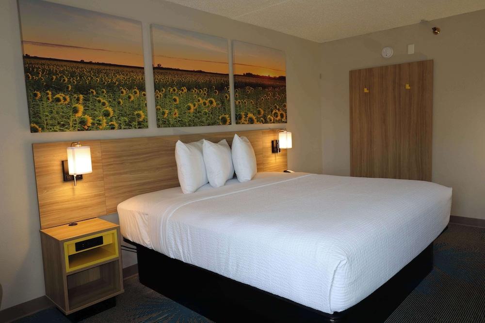 Days Inn by Wyndham Mandan Bismarck Area photo 36