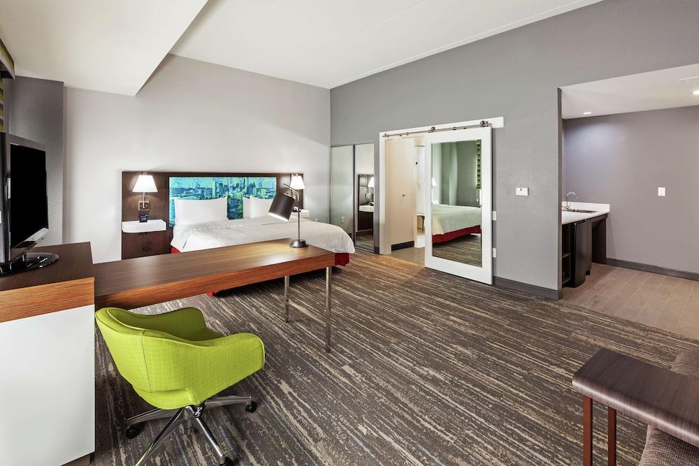 Hampton Inn & Suites Houston-Bush Intercontinental Aprt photo 24